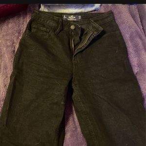 Black dad jeans. Size 1. Brand new! Just missing original tags!